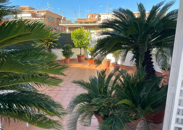 Oasi Urbana - The Vatican Roof Garden Apartment *